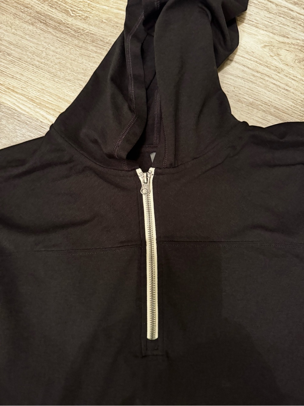 Vuori Black 1/4 zip crop hoodie with matching joggers size L - Picture 9 of 10